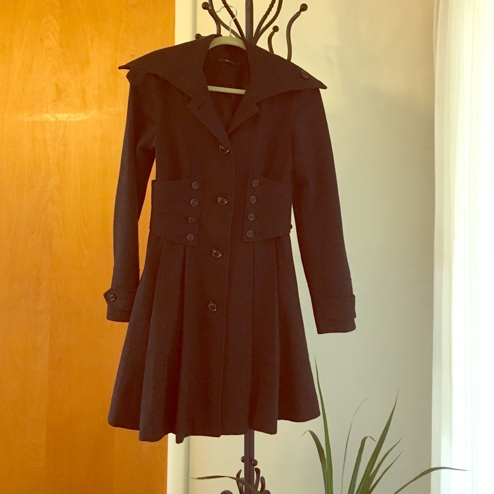 Hourglass-figure Hazel wool coat